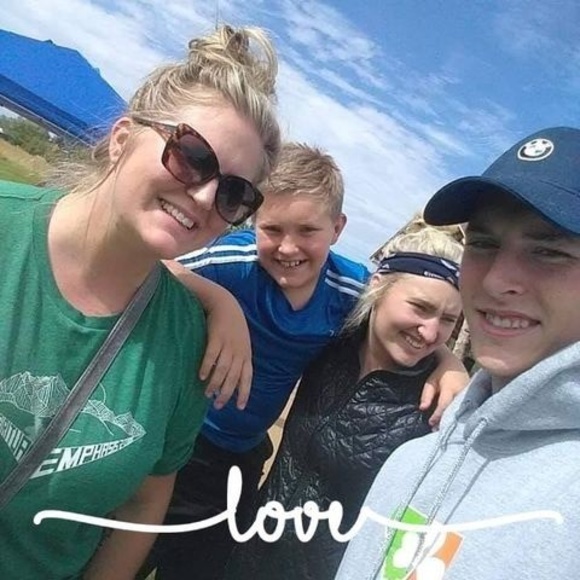 Meet your Posher, Dusty - Picture 1 of 1